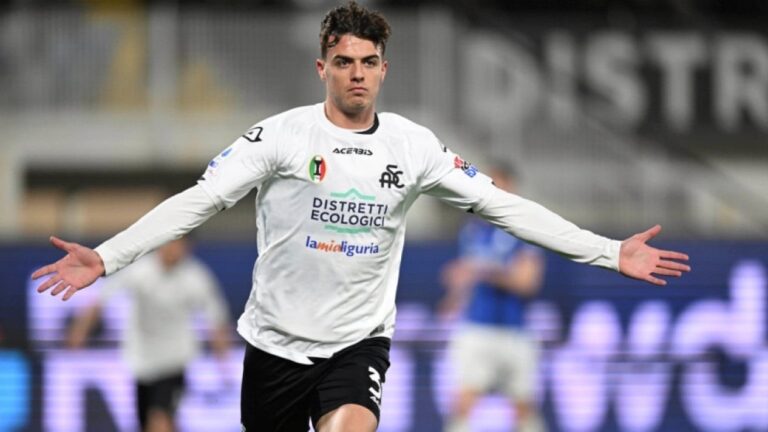 Daniel Maldini usai cetak gol ke gawang Inter Milan
