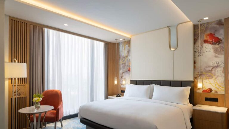 jktbt-premium-suite-bedroom-1